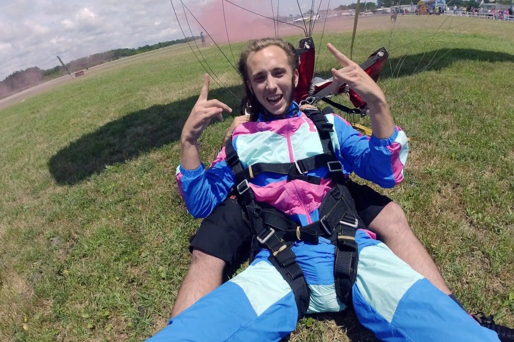 Tim Goodwin skydives to find out the gender of his baby