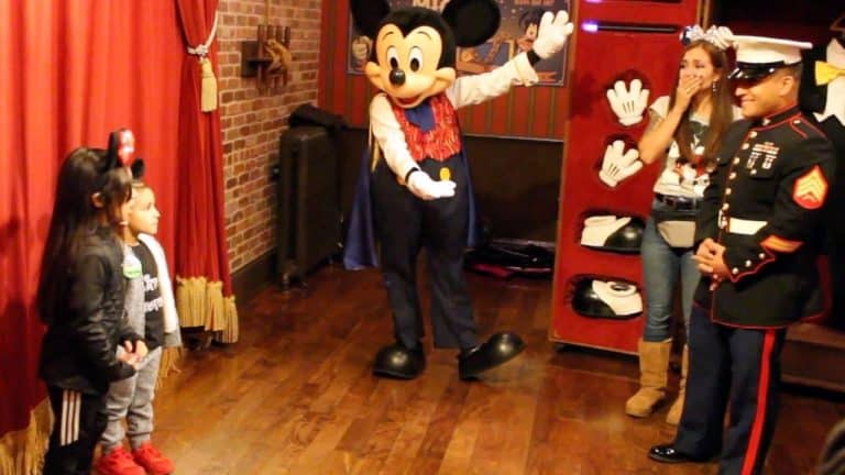 Mickey Mouse Helps Military Dad Surprise Kids With Homecoming