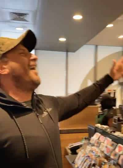 Customers sing along with Opera singing barista Jason