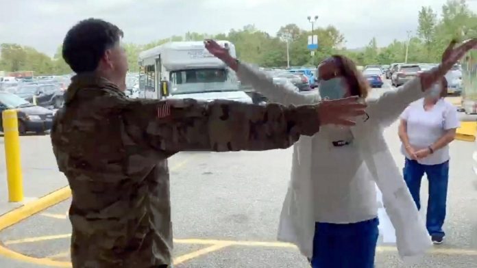 soldier reunites with covid nurse mom