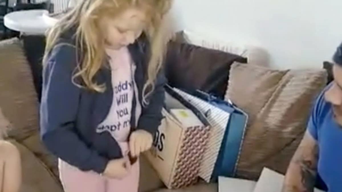 Girl Reveals T Shirt Asking Stepdad To Adopt Her